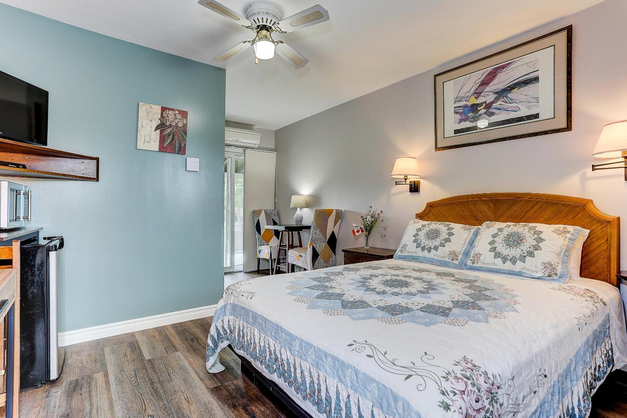 Stone Fountain Motel Fenelon Falls ห้อง รูปภาพ